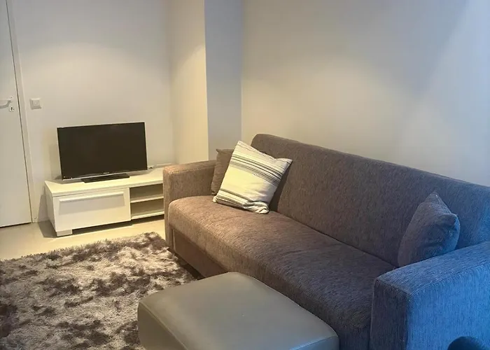 Apartman Modern Nearby Subway Station In